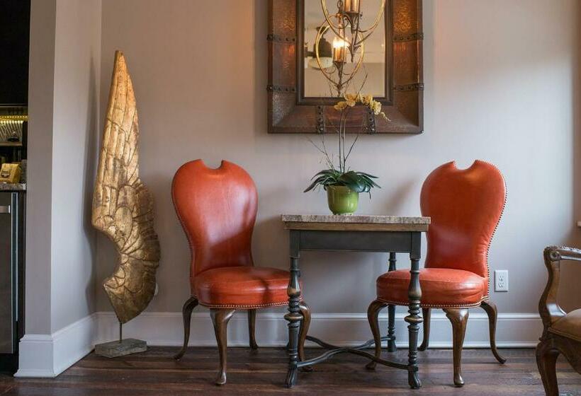 سوییت, The Windsor  Asheville