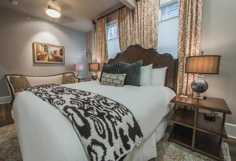 سوئیت با تخت بزرگ, The Windsor  Asheville