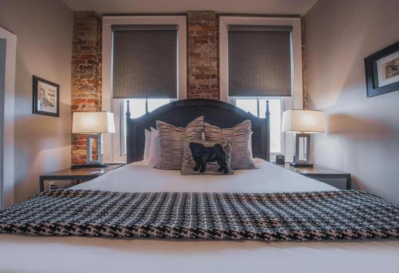 سوئیت با تخت بزرگ, The Windsor  Asheville