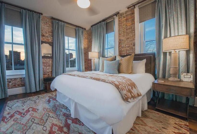 سوئیت با تخت بزرگ, The Windsor  Asheville
