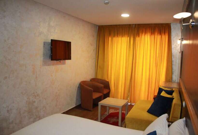 سوئیت جونیور با تراس, Belle Vue Et Spa