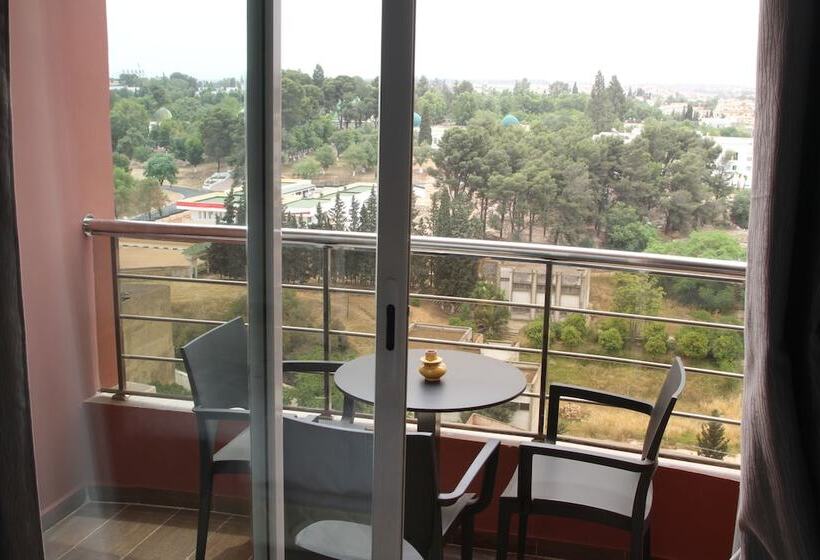 سوئیت جونیور با تراس, Belle Vue Et Spa
