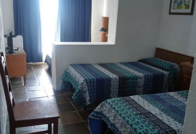 اتاق استاندارد چهار تخته, La Pedrera