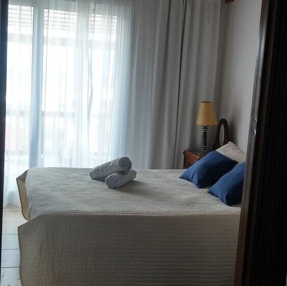 اتاق استاندارد چهار تخته, La Pedrera