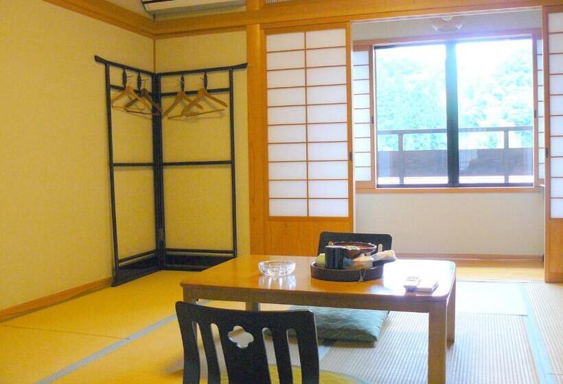 اتاق استاندارد با سرویس بهداشتی مشترک, Yunohiraonsen Ryokan Yamashiroya