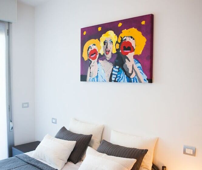 2 Bedroom Apartment, Housing32 Apartments