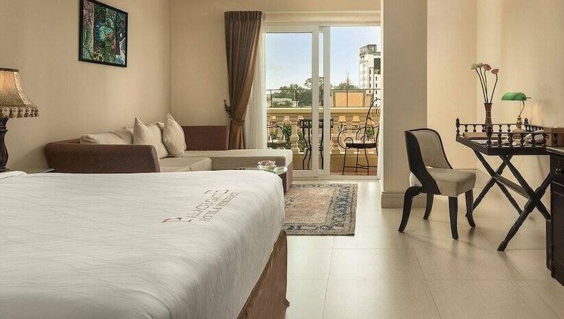 استودیوی استاندارد با چشم‌انداز شهر, Palace Gate Hotel & Residence By Ehm