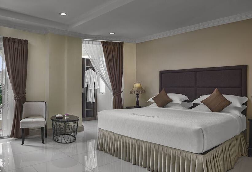 سوییت خانوادگی, Palace Gate Hotel & Residence By Ehm