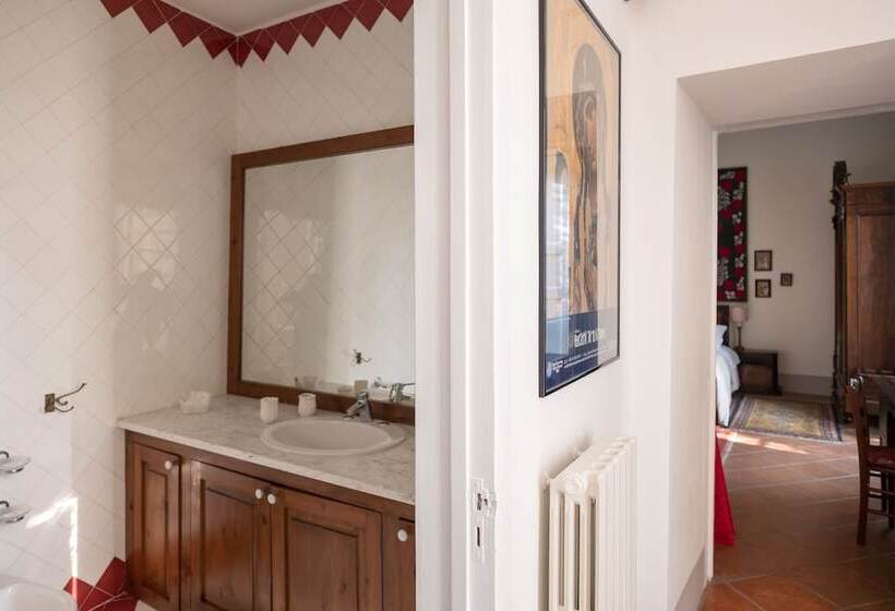 سوییت جونیور با بالکن, Palazzo Bernardini Suites