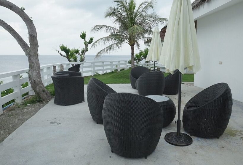 سوییت با چشم‌انداز دریا, Cliffside Resort