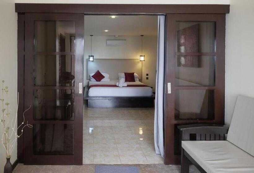 سوییت با چشم‌انداز دریا, Cliffside Resort
