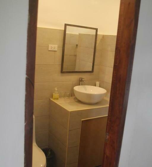 اتاق استاندارد با چشم‌انداز دریا, Cliffside Resort