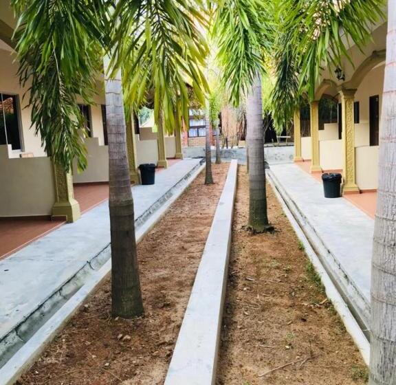 اتاق لوکس با تخت بزرگ, Dhania Cenang Beach Motel