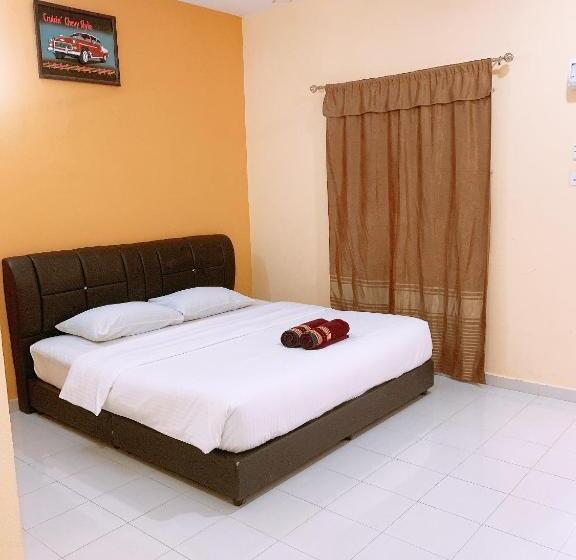 اتاق لوکس با تخت بزرگ, Dhania Cenang Beach Motel