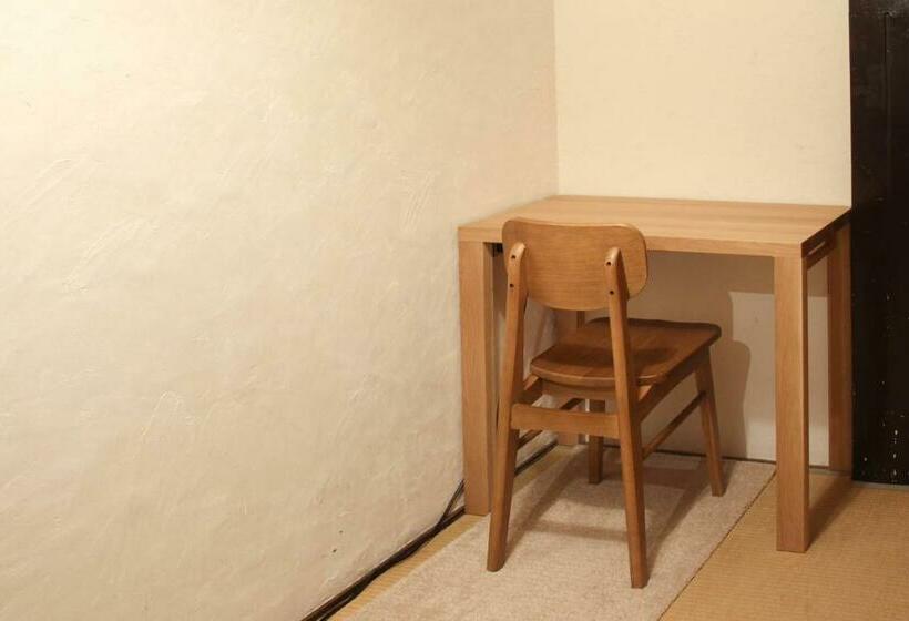 اتاق عادی, Osaka Guest House U En