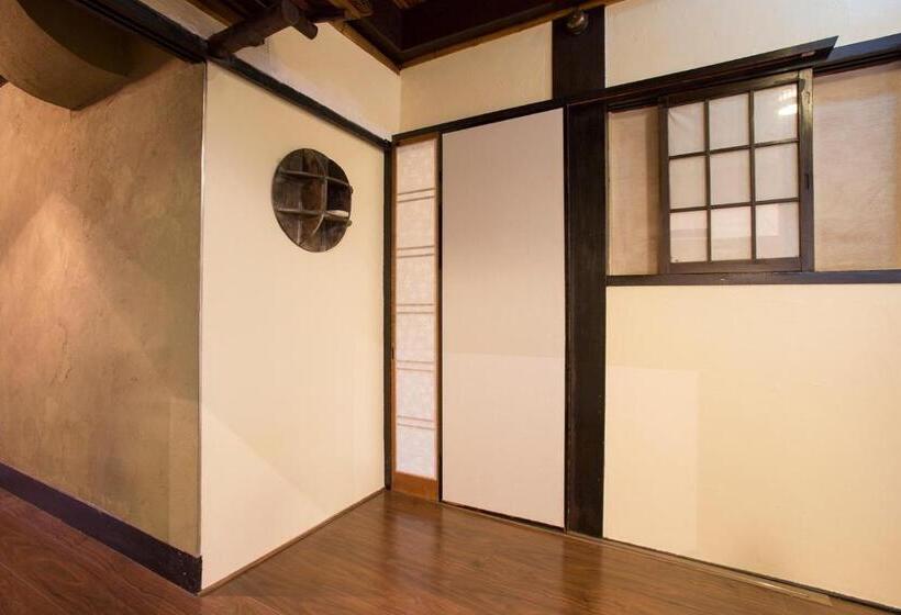 اتاق عادی, Osaka Guest House U En