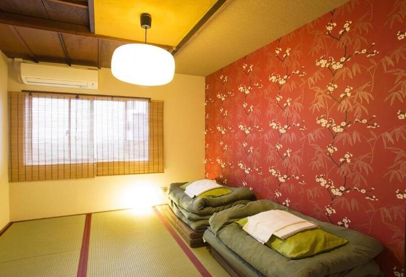 اتاق اکونومی, Osaka Guest House U En