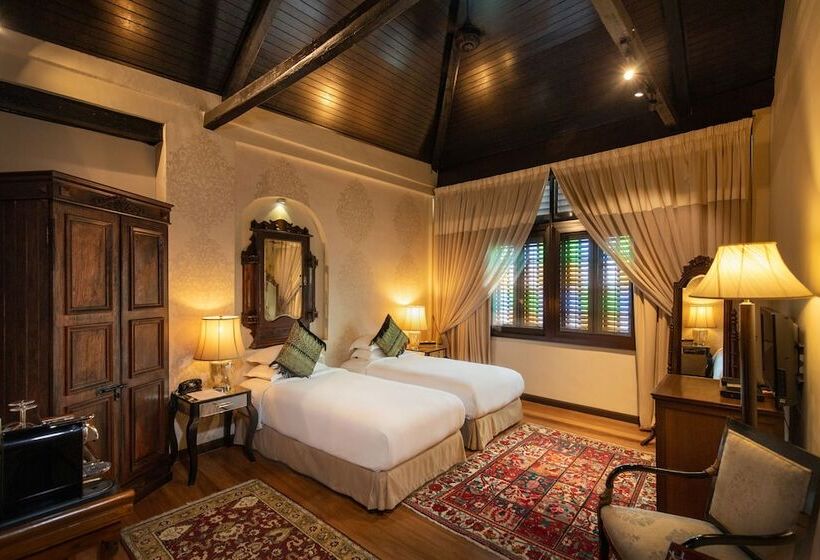 اتاق سوپریور, Campbell House