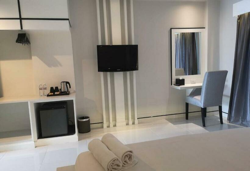 اتاق سوپریور, De Coze