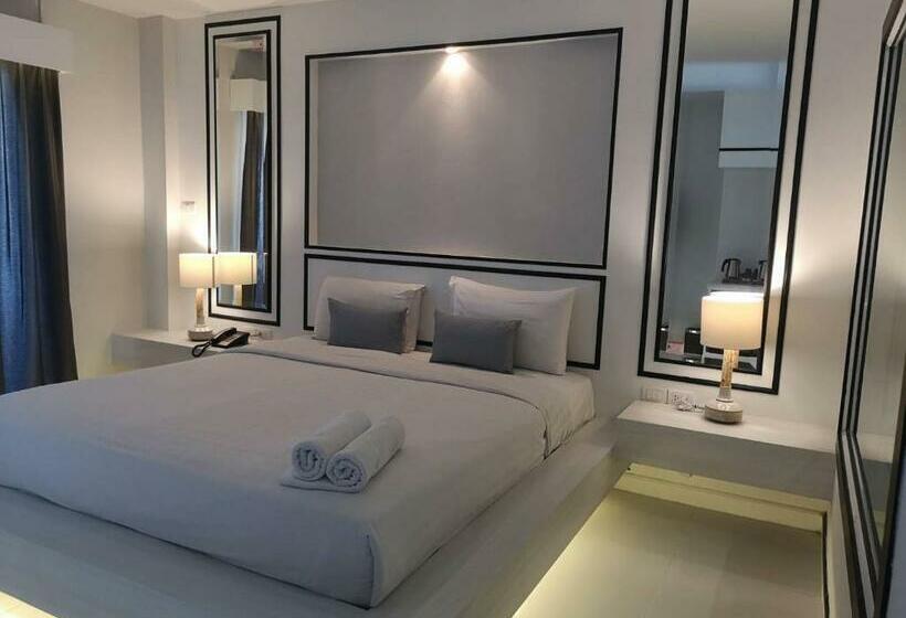 اتاق سوپریور, De Coze
