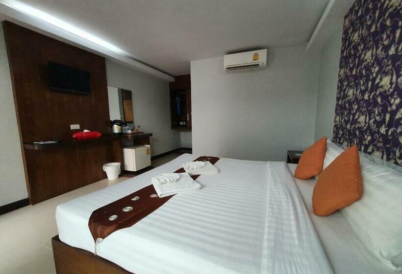 اتاق لوکس, Ibiza Phi Phi