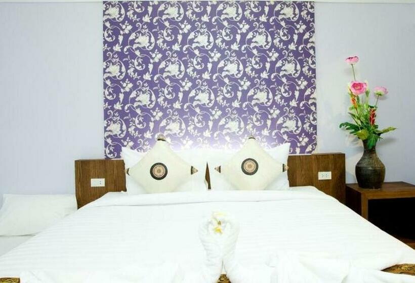 اتاق لوکس, Ibiza Phi Phi