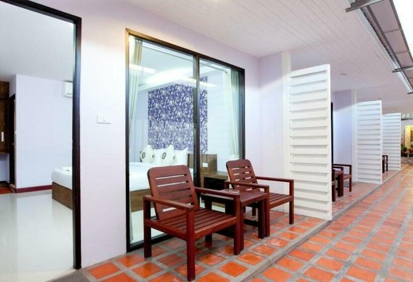 اتاق لوکس, Ibiza Phi Phi
