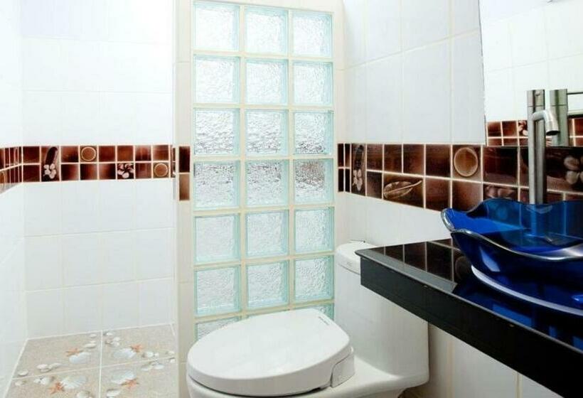 اتاق لوکس, Ibiza Phi Phi