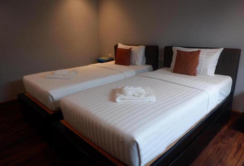 اتاق لوکس, Ibiza Phi Phi