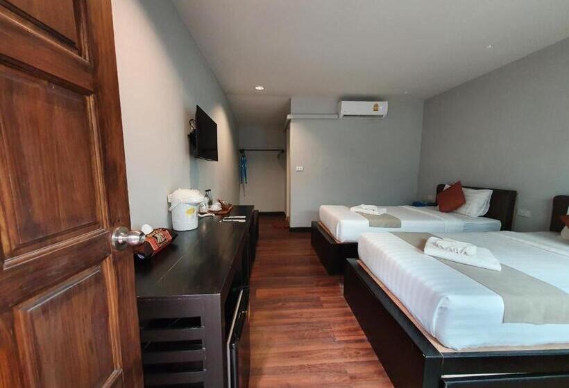 اتاق لوکس, Ibiza Phi Phi