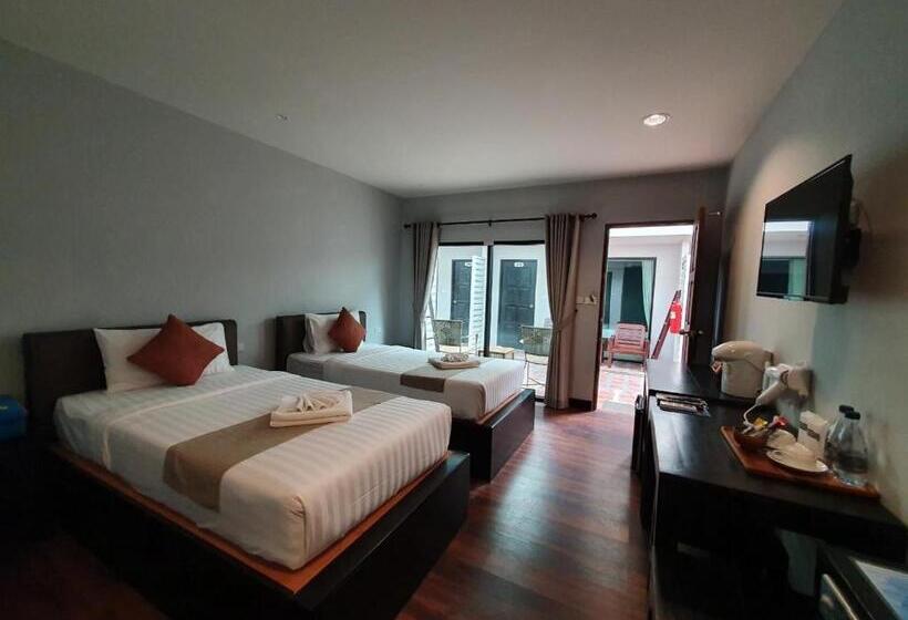 اتاق لوکس, Ibiza Phi Phi