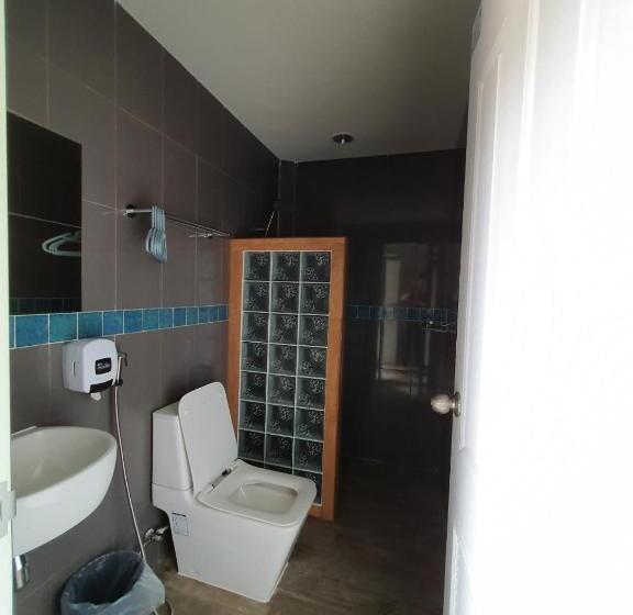 Deluxe Room Mountain View, Ibiza Phi Phi