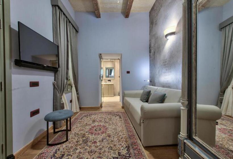 سوییت لوکس, Palazzo Consiglia   Ik Collection