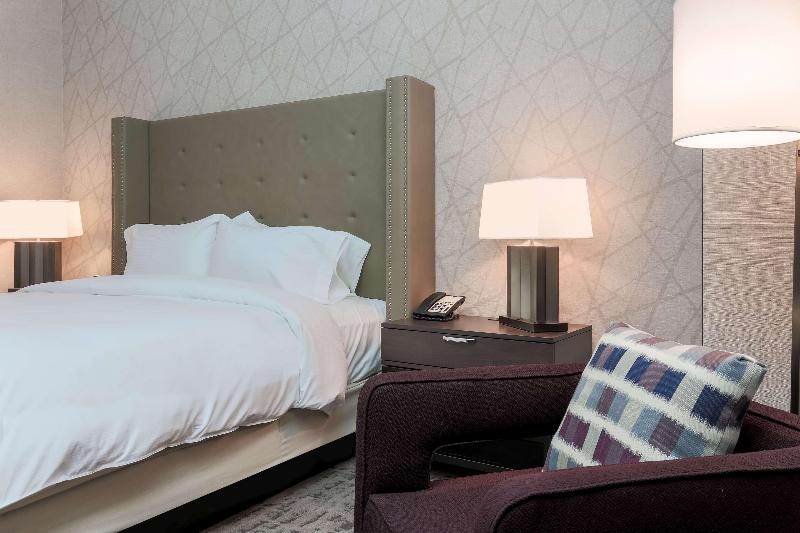 سوییت لوکس, Pride Plaza Hotel, Aerocity New Delhi