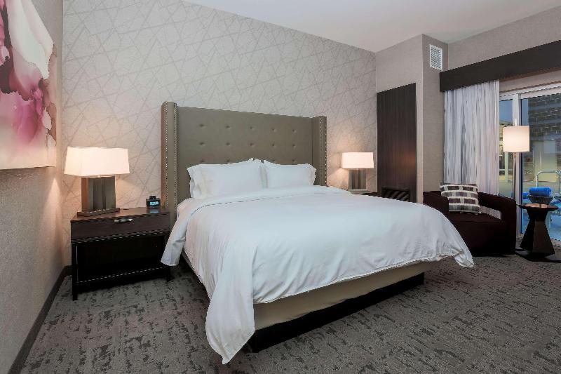 سوییت لوکس, Pride Plaza Hotel, Aerocity New Delhi