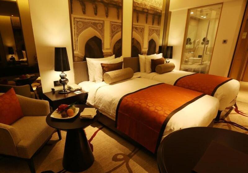 اتاق لوکس, Pride Plaza Hotel, Aerocity New Delhi