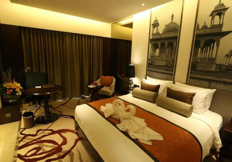 اتاق لوکس, Pride Plaza Hotel, Aerocity New Delhi