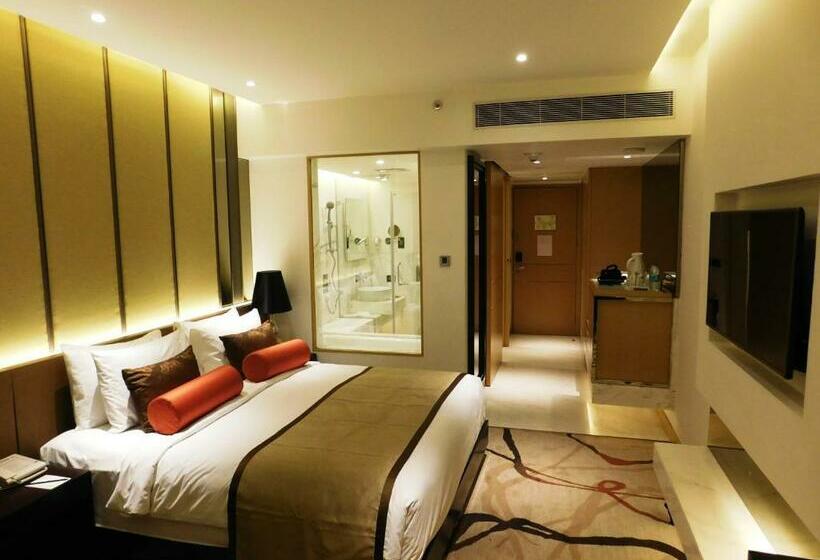 اتاق پرمیوم, Pride Plaza Hotel, Aerocity New Delhi