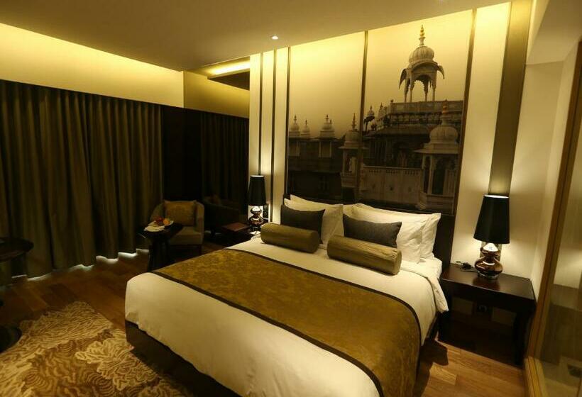 Superior Room King Size Bed, Pride Plaza  Aerocity Delhi