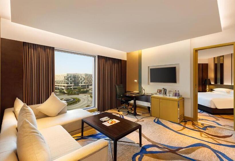 سوئیت پریمیوم, Pride Plaza Hotel, Aerocity New Delhi