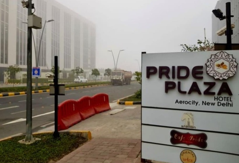 اتاق پرمیوم, Pride Plaza Hotel, Aerocity New Delhi
