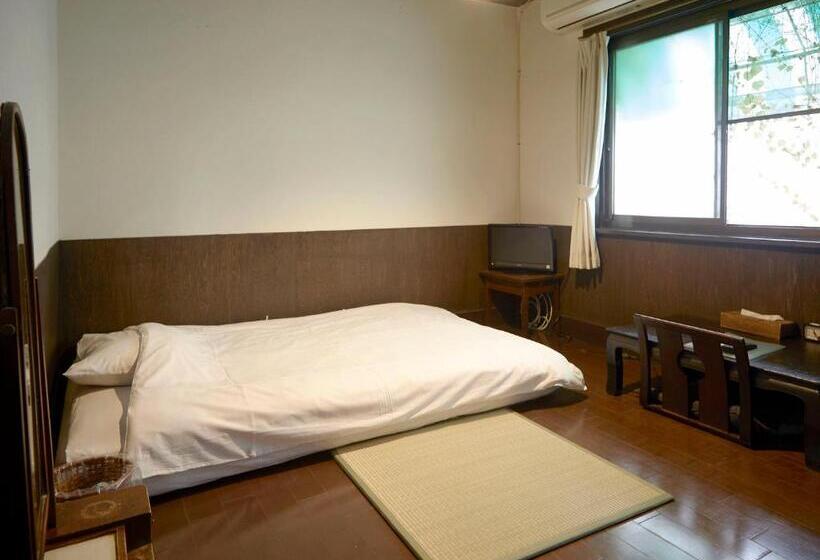 Economy Zimmer, Takeyaso Ryokan