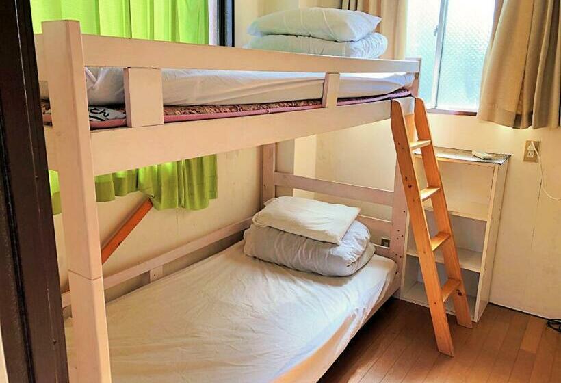 اتاق استاندارد با سرویس بهداشتی مشترک, Peace House Sachi   Hostel