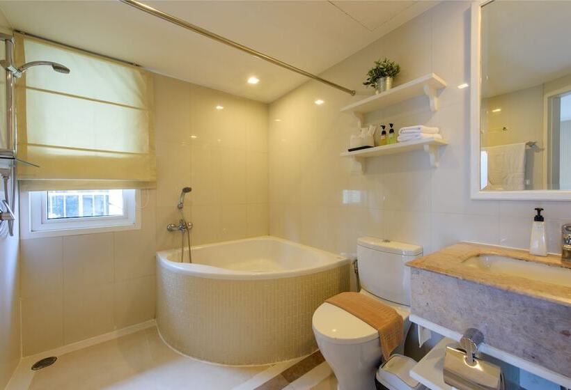 سوییت خانوادگی, Sabai Sathorn Service Apartment