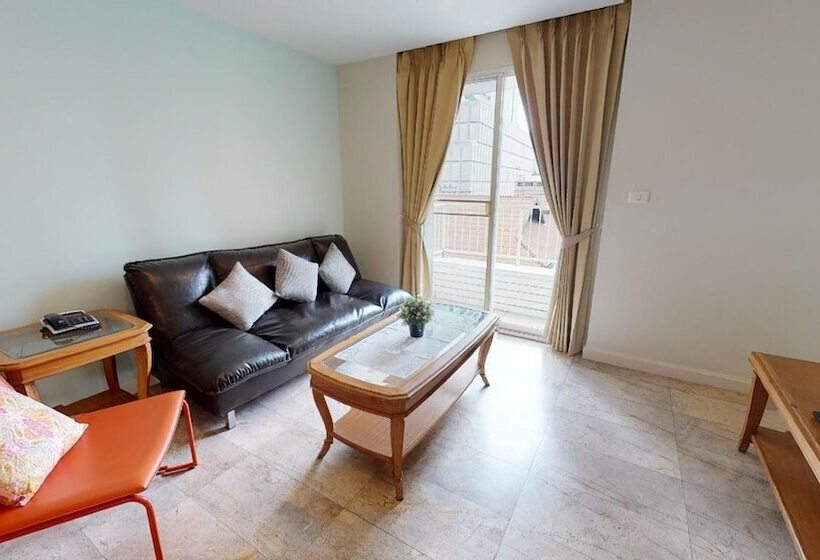 سوییت خانوادگی, Sabai Sathorn Service Apartment