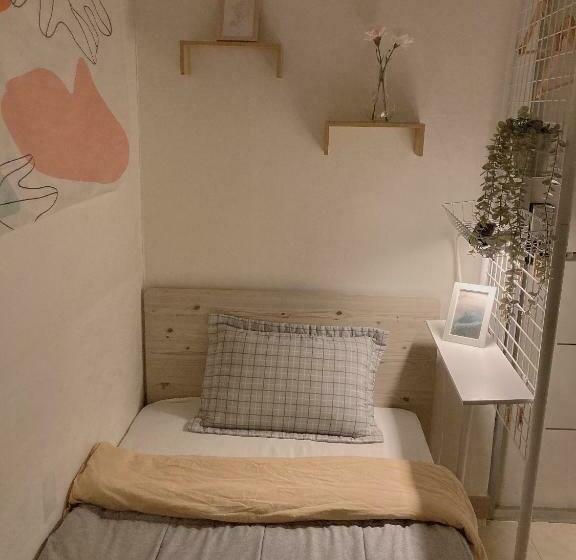 اتاق استاندارد یک نفره, Yakorea Hostel Dongdaemun