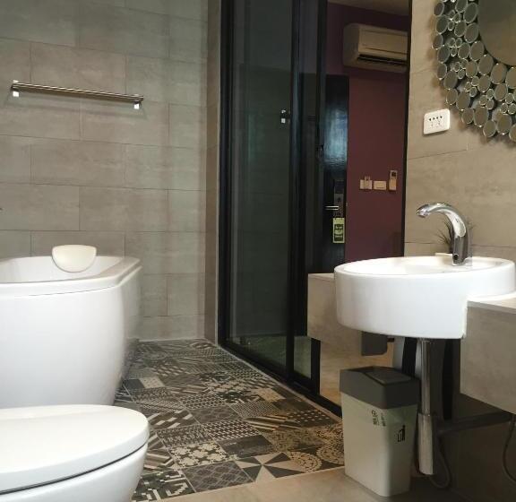 اتاق لوکس, Behind The Scene Hotel Club @ Samui