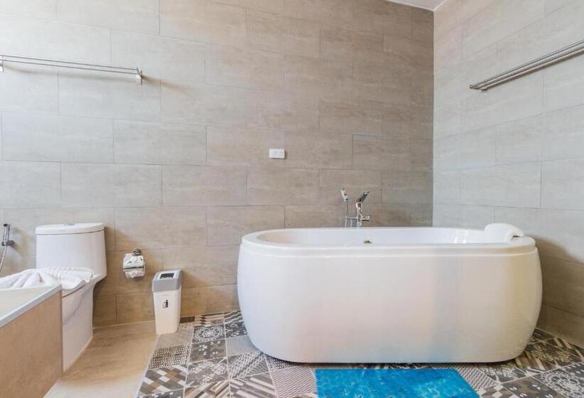 اتاق لوکس, Behind The Scene Hotel Club @ Samui