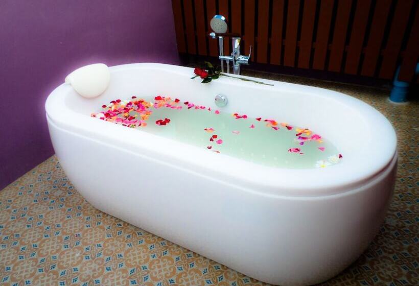 اتاق استاندارد, Behind The Scene Hotel Club @ Samui