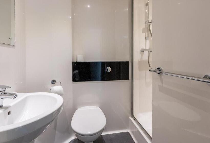 5 Bedroom Apartment, Destiny Student Murano   Campus Accommodation
